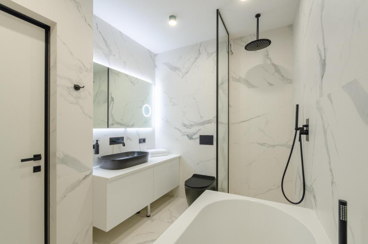 Petrovdom 23-173 In Stylish Apartments At Rc Kyiv Exterior photo